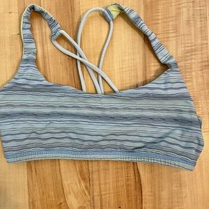 Lululemon Free to be Bra